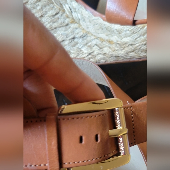 Michael Kors Leather Wedges EUC Size 8 - Picture 10 of 10